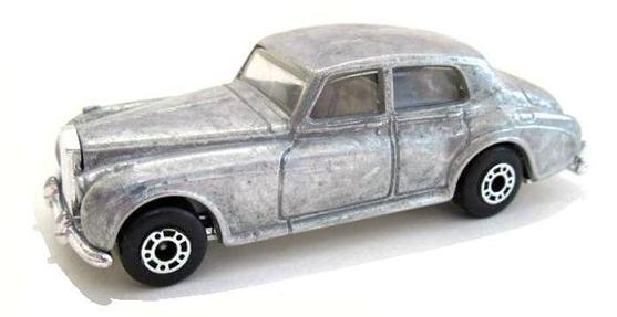 Un-painted 'test-shot' model..jpg