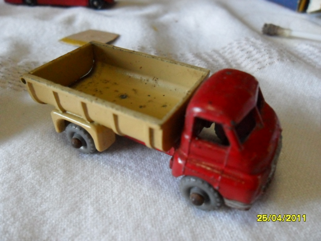 #040 1 a Bedford Tipper truck, 2.JPG