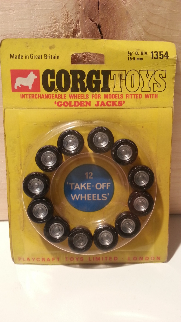 Corgi Aug 2015 6.jpg