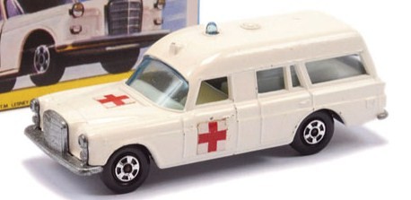 Mercedes Ambulance Extra label.jpg