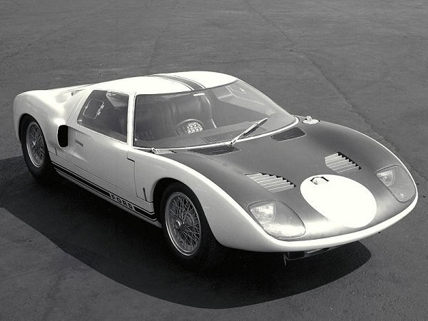 1964_Ford_GT_Prototype_01.jpg