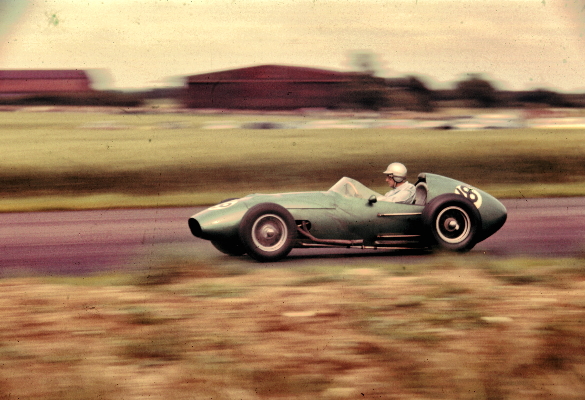 aston-martin-dbr5-salvadori-1960-british-gp-981-p.jpg