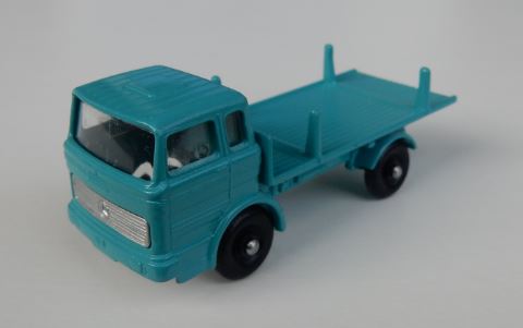 MB Truck with Wiking window unit