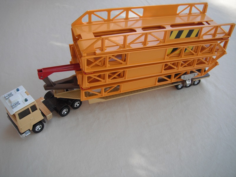 3. Beige cab &amp; brown base (2)/gold fuel tanks/blue lts/amber windows/yel bridge/lt.tan trailer/lt.brown cradle/dk.brown axle cover.