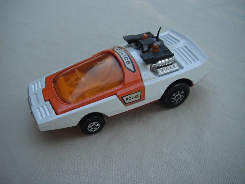 2. White &amp; orange body/dark red base/orange-yellow interior/amber windshield/white steering wheel/amber dome light.