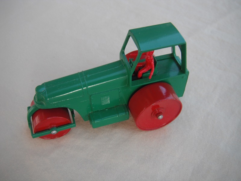 1. Green bod &amp; base/red rollers/red driver/no decals.