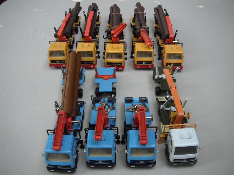 K43B Log Transporter group picture #1.jpg