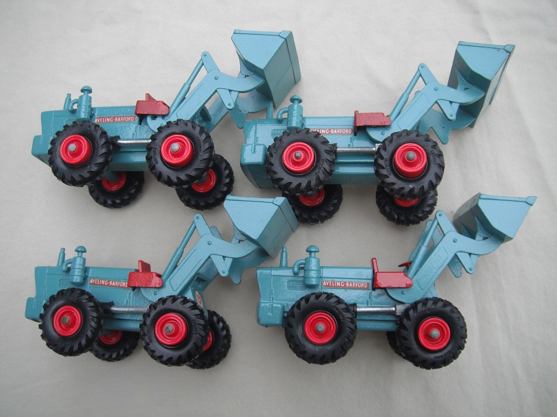 K10A Aveling Barford Tractor Shovel group picture red hubs.jpg