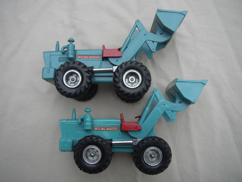K10A Aveling Barford Tractor Shovel shades of the blue green body color.jpg