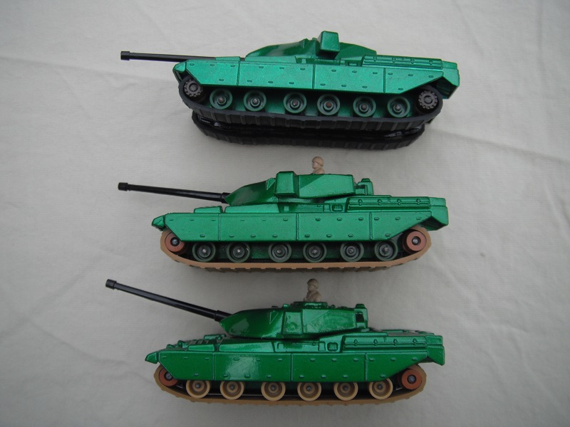 K103A Chieftain Tank roller & track variations picture #3.jpg