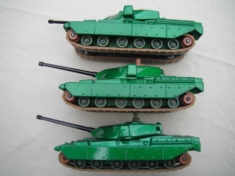 K103A Chieftain Tank roller & track variations picture #2.jpg