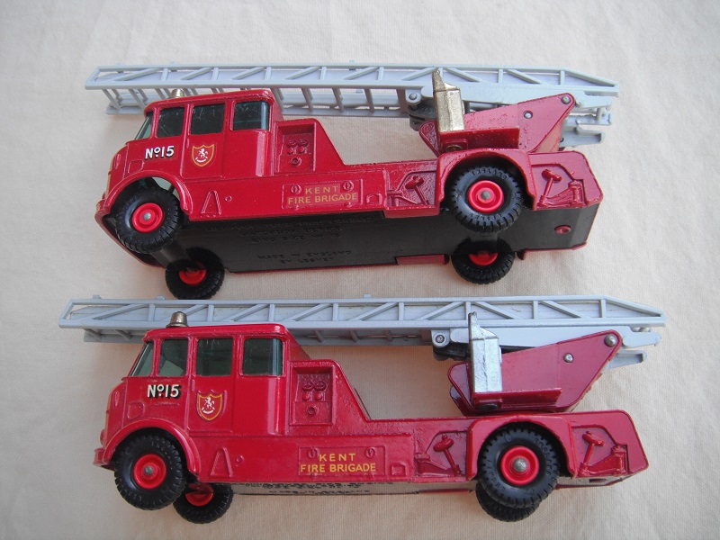 K15A Merryweather Fire Engine silver or gold controls pic#2.jpg