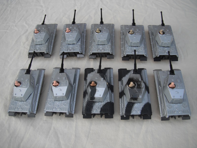 K104A King Tiger Tank group picture #4.jpg