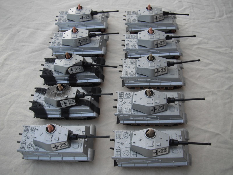 K104A King Tiger Tank group picture #3.jpg