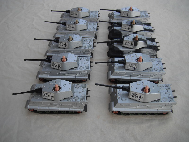 K104A King Tiger Tank group picture #2.jpg