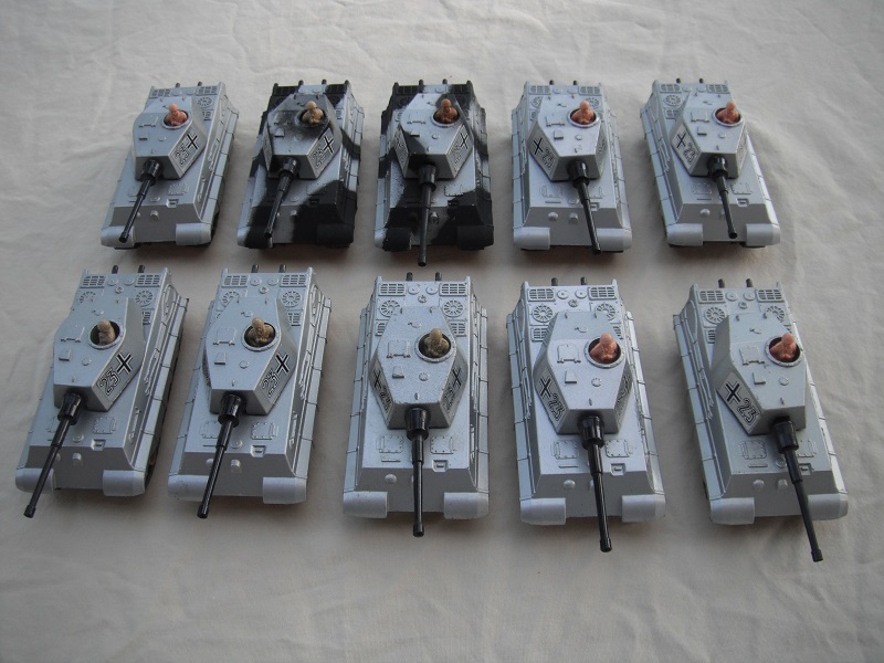 K104A King Tiger Tank group picture #1.jpg