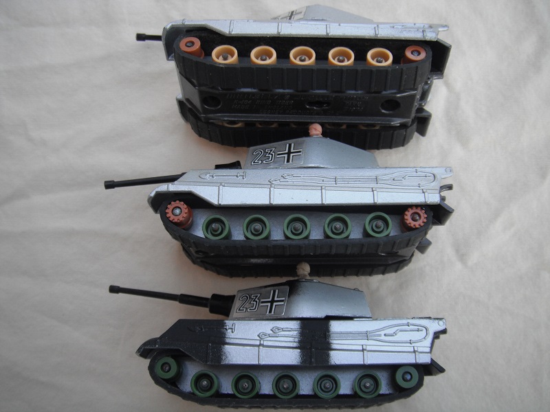 K104A King Tiger Tank roller variations.jpg