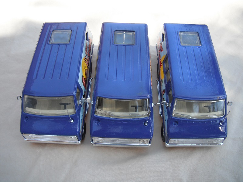 K80A Dodge Custom Van dark blue variations.jpg