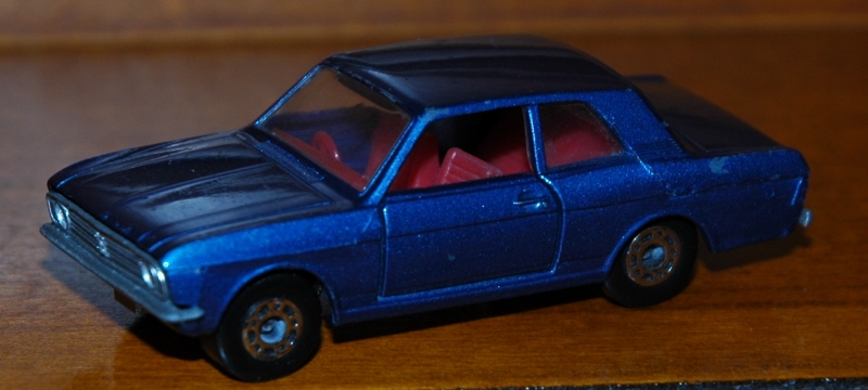 SF02_Ford_Cortina_blue met.jpg