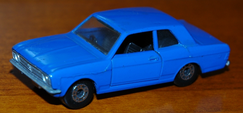 SF02_Ford_Cortina_flat blue.jpg