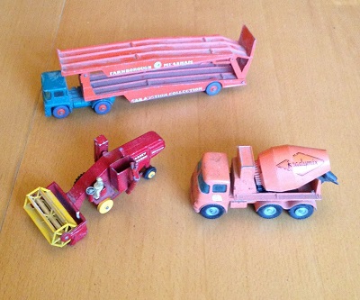 Reduced size Job lot with yellow wheel combine harvester.jpg