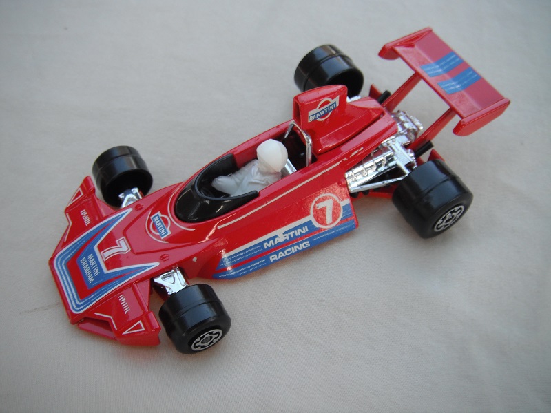 1. Red body/ K41 red speedkings base/white driver with large white helmet/&quot;Martini Racing 7&quot; decals.