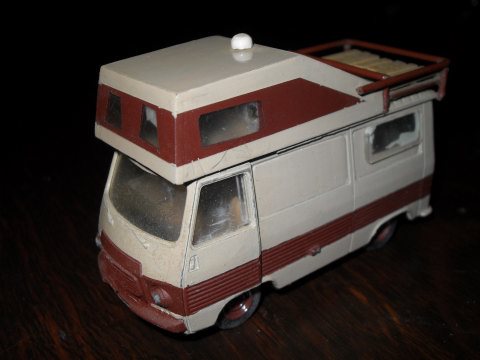 J702.jpg