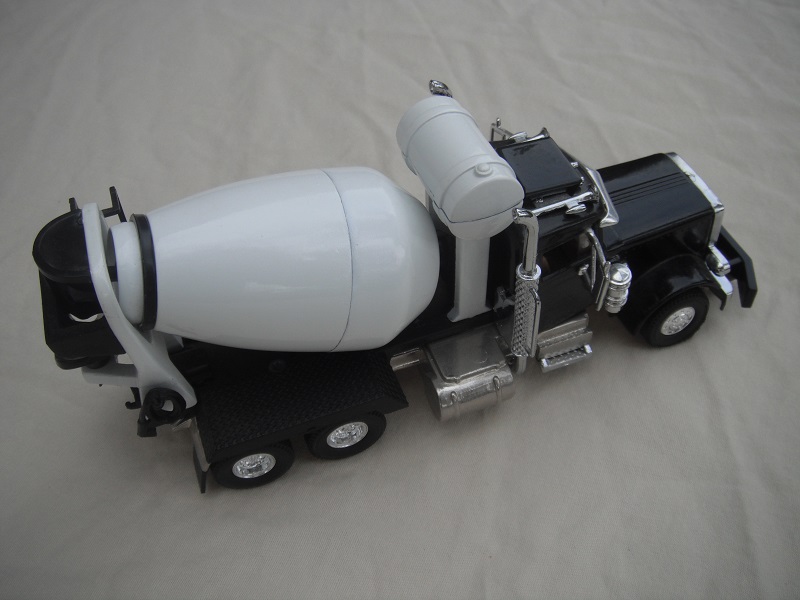 K# Never released  Peterbuilt Cement Mixer picture #2.jpg