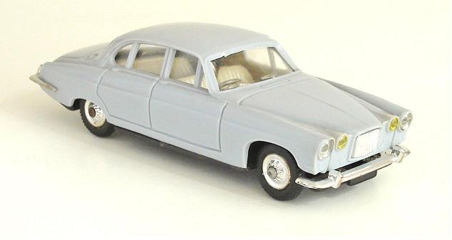 Gorgi copy Jaguar Mk10.JPG