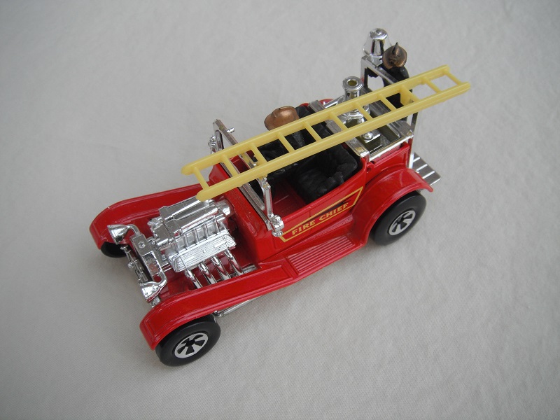 13. Red body/K50-53 Speedkings base/yellow ladder/'Fire Chief' labels/black firemen with gold helmets.