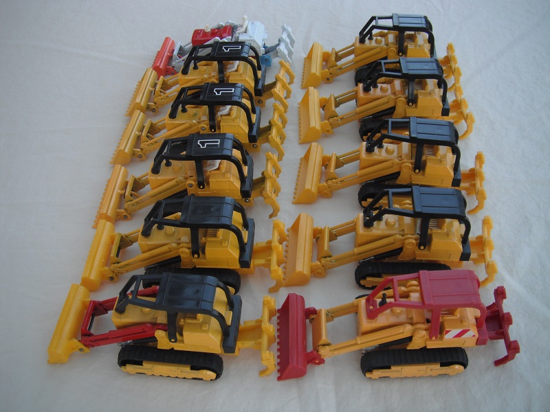 K42B Traxcavator Road Ripper group pic#3.jpg