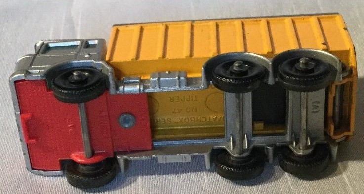 a copy of DAF silver container truck with tow guide base view.jpg