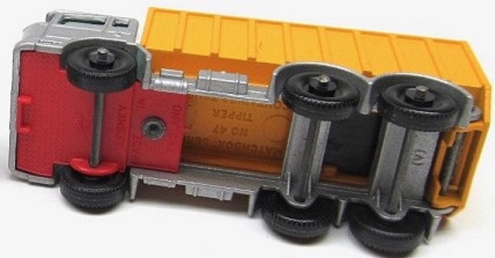 12 Base view DAF refuse.jpg