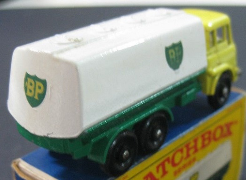 18 a bp tanker rear offside view.jpg