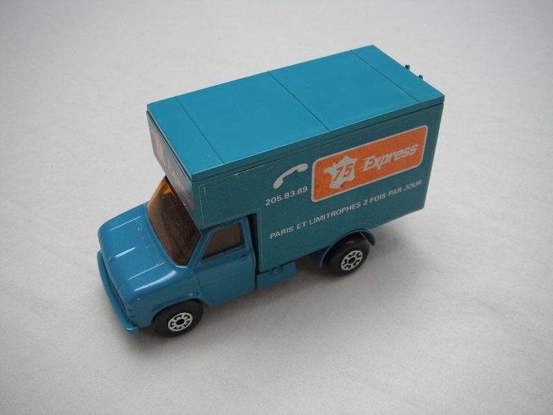 6. Turquoise body, roof &amp; base/amber windows/5 arch(f)5 crown(r) wheels/blk axle cover/75 Express labels.