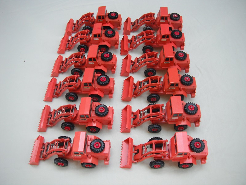 K3B Hatra Tractor Shovel group pic#2.jpg