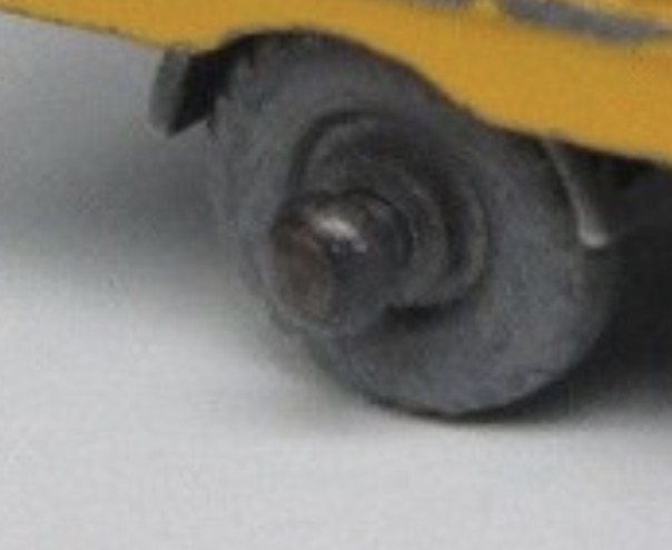 Red 37b axle end.jpg