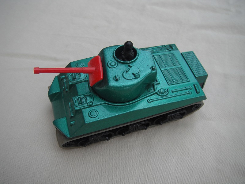 1. PP/Metallic green body/gloss black base/black rollers &amp; cog with gears/gray tracks/red gun/no labels/black driver.