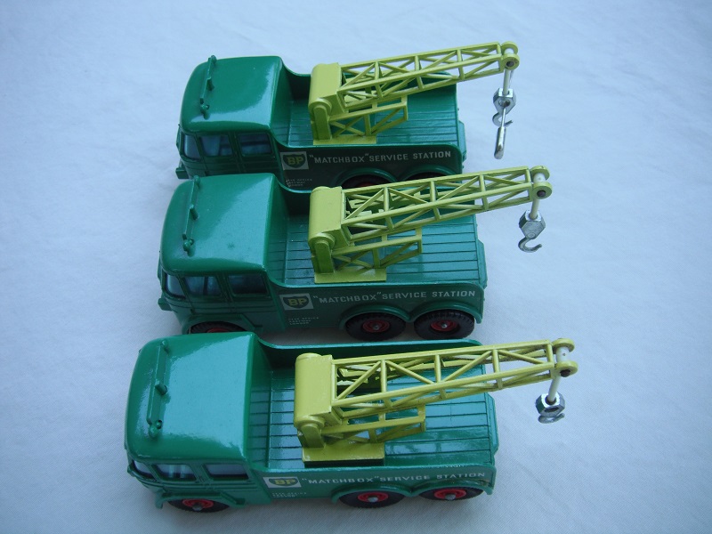 K12A  Heavy Breakdown Wreck Truck hook variations of models with roof lights pic#2.jpg