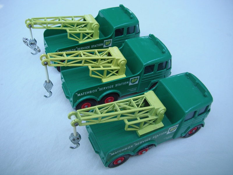 K12A  Heavy Breakdown Wreck Truck hook variations of models with roof lights pic#1.jpg