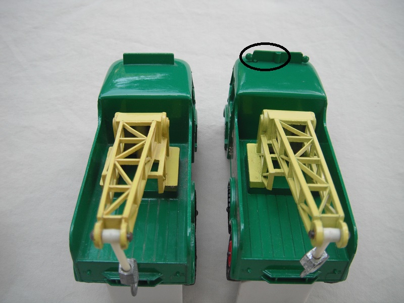 K12A  Heavy Breakdown Wreck Truck headboard attaches to left side of cab.jpg