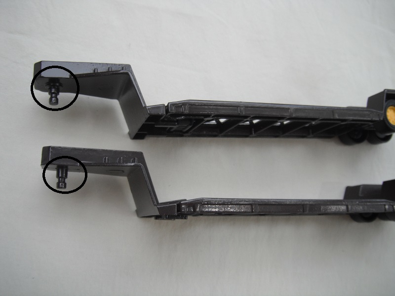 K117B Scania Bulldozer Transporter locking pin variations pic#2.jpg