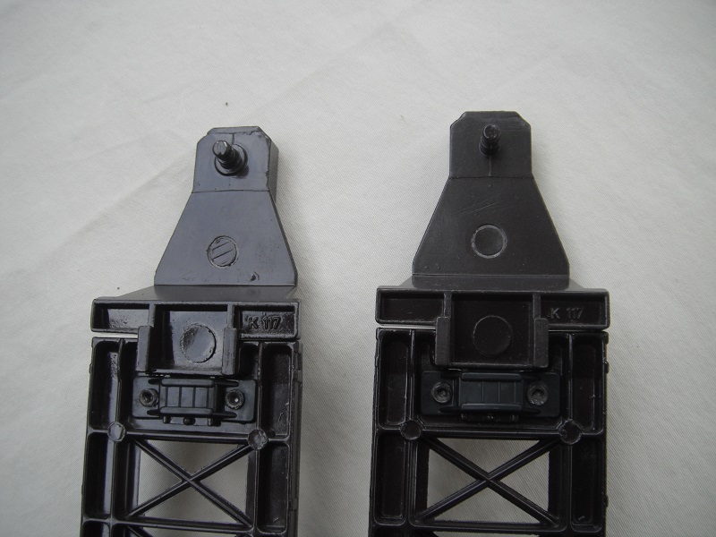 K117B Scania Bulldozer Transporter locking pin variations pic#1a.jpg