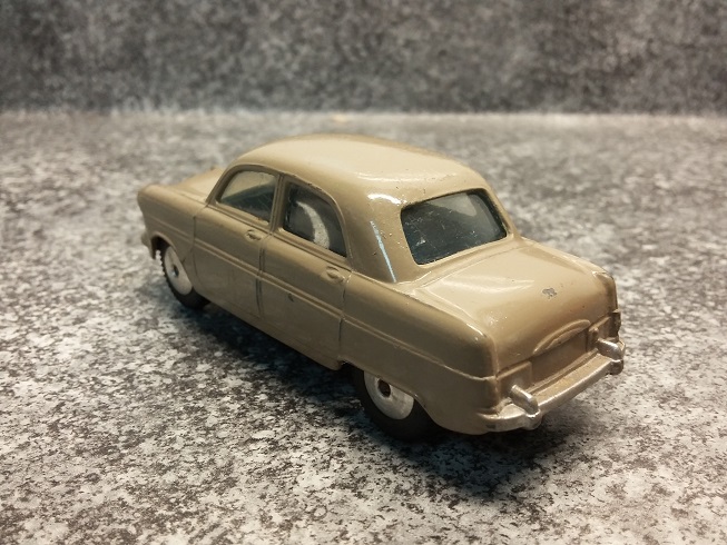 Corgi 200 Ford Consul 2 smaller.jpg