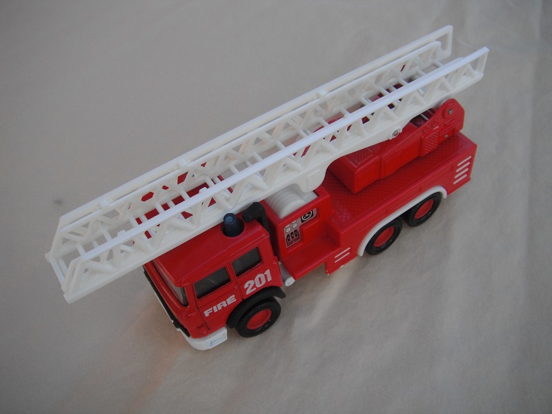 6. Dk.red body/wht Macau base/wht ladder/red disc whls/clr windows/blk int/blu dome lts/&quot;Fire 201&quot;.