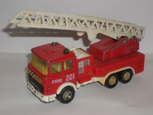 K132A Fire Tender with amber windows.jpg