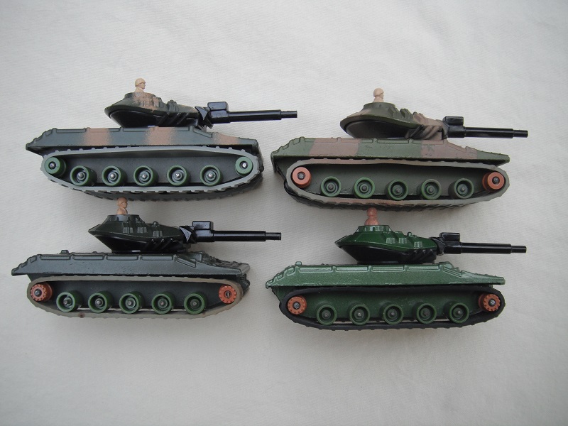 K109A M-551 Sheridan Tank roller variations.jpg