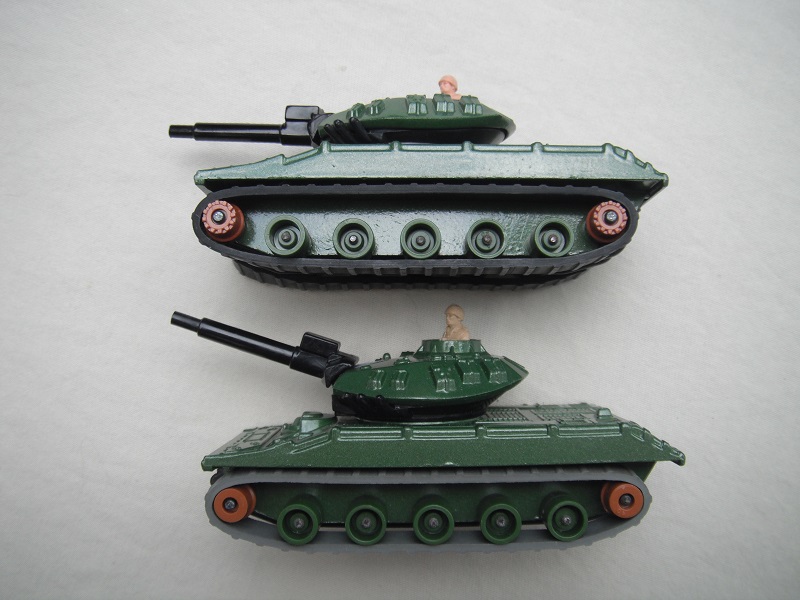 K109A M-551 Sheridan Tank cog wheel smooth or with gears..jpg