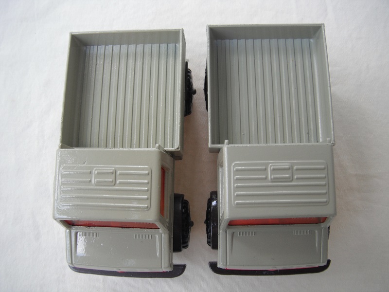 K32B Farm Unimog & Trailer light gray or gray pic#2.jpg