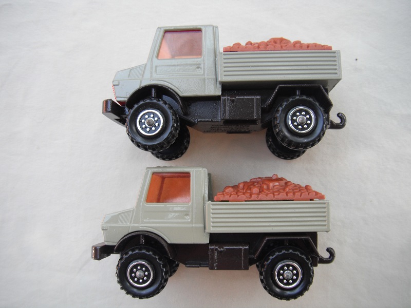 K32B Farm Unimog & Trailer light gray or gray pic#1.jpg